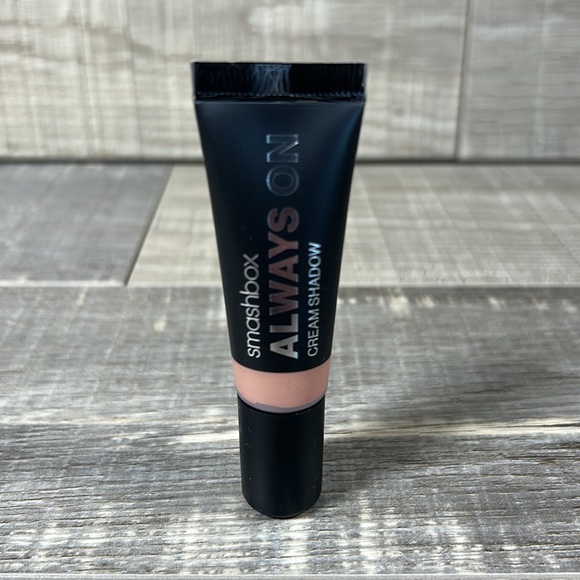 Smashbox - Always On Cream Shadow “Rose” - Picture 3 of 4